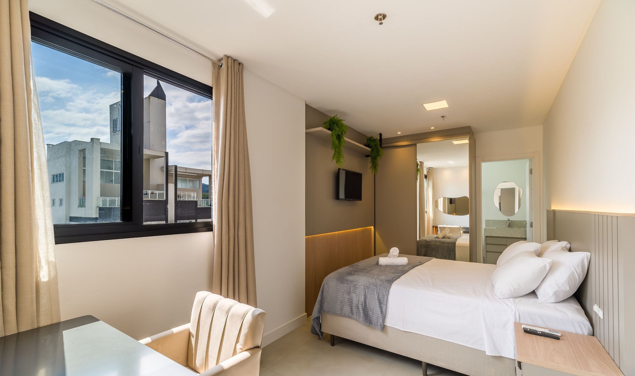 Basic Apartment | Free WiFi, bed sheets