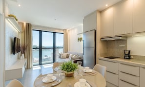 Dining - MHF III Apts Variados a 280m da Praia em Itapema (Itapema)