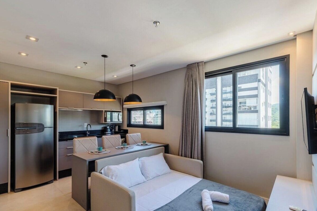 Apartamento básico | Wi-Fi de cortesia, roupa de cama