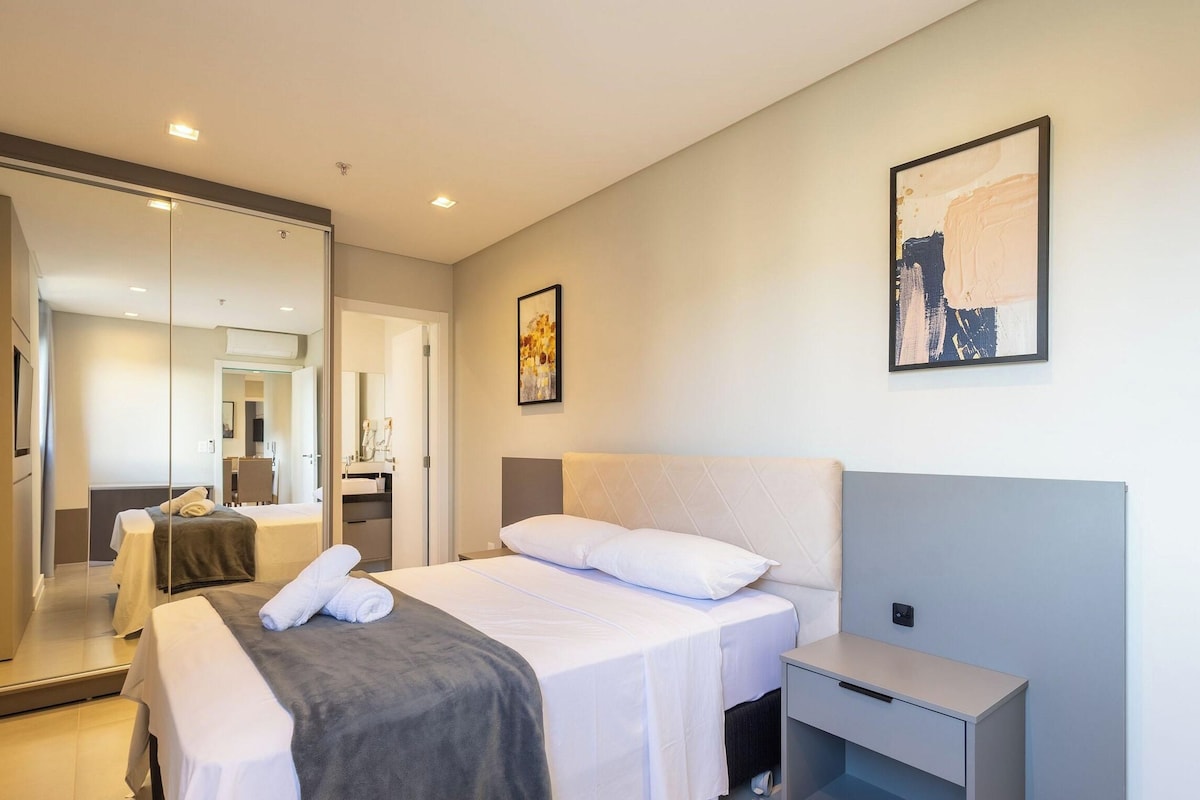 Apartamento básico | Wi-Fi de cortesia, roupa de cama
