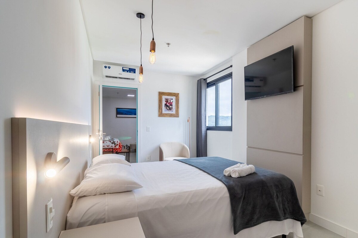 Apartamento básico | Wi-Fi de cortesia, roupa de cama