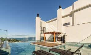 Pool - MHF III Apts Variados a 280m da Praia em Itapema (Itapema)