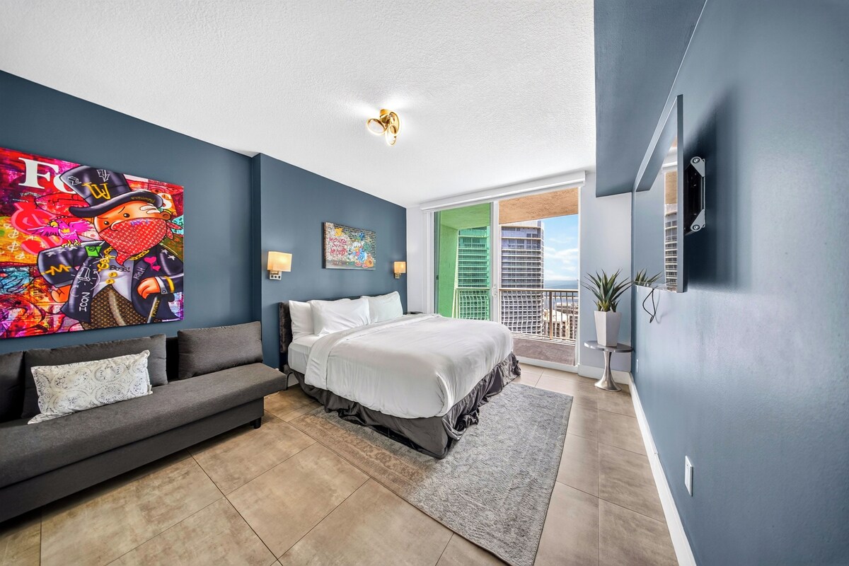 Exclusive Condo, 1 Bedroom, Ocean View | Premium bedding, blackout drapes, iron/ironing board, WiFi (free)