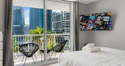 1200 Brickell Luxury Condos - Miami Financial District - We Host