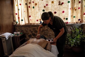 Couples treatment room(s), body treatments, aromatherapy - QASA Valle Sagrado by Nomad (Calca)