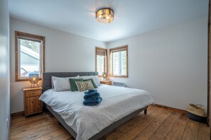 4 bedrooms, desk, iron/ironing board, travel cot - Elliso : lake | ski | outdoor fire pit (Matawinie)