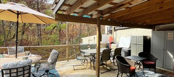 Getaway Cabin: Fort Gibson Lake Retreat with Spacious Patio for Family & Friends