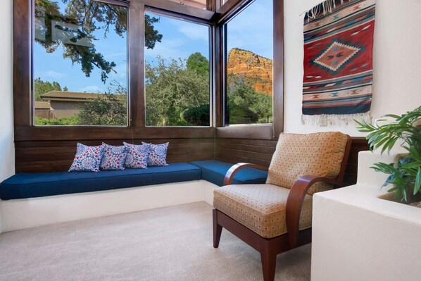TV, fireplace, stereo, offices