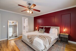 2 chambres, fer et planche à repasser, Wi-Fi, draps fournis