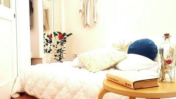 1 chambre, fer et planche Ă repasser, Wi-Fi gratuit, draps fournis