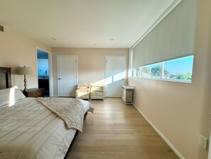 2 slaapkamers, een strijkplank/strijkijzer, wifi, beddengoed