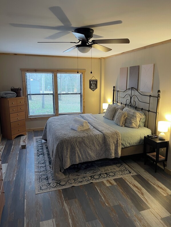 3 bedrooms, WiFi, bed sheets