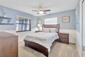 4 bedrooms, iron/ironing board, WiFi, bed sheets - Waterfront Pool House w/ Heated Pool! (Apollo Beach)