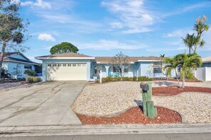 Exterior - Waterfront Pool House w/ Heated Pool! (Apollo Beach)