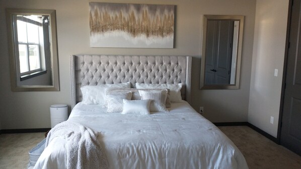 4 bedrooms, WiFi, bed sheets