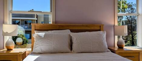 2 chambres, fer et planche à repasser, Wi-Fi gratuit, draps fournis