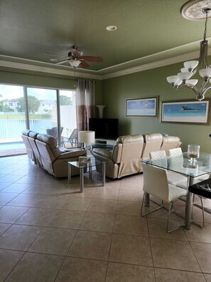 Interior - Charming 3-bedroom house West Palm Beach Oasis: Dream Home (Royal Palm Beach)