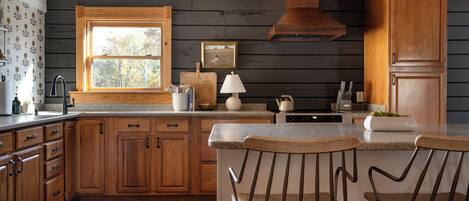 電子レンジ、オーブン、コンロ、食器洗い機