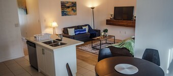 Cozy 3-Bed Retreat Near Welland Canal