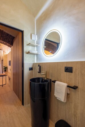 Shower, hair dryer, bidet, towels - Trastevere Urbes Collection  (Roma)