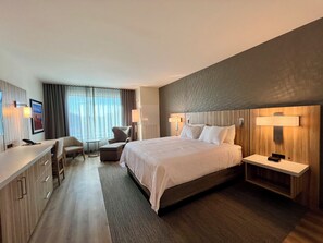 Schreibtisch, laptopgeeigneter Arbeitsplatz, kostenloses WLAN