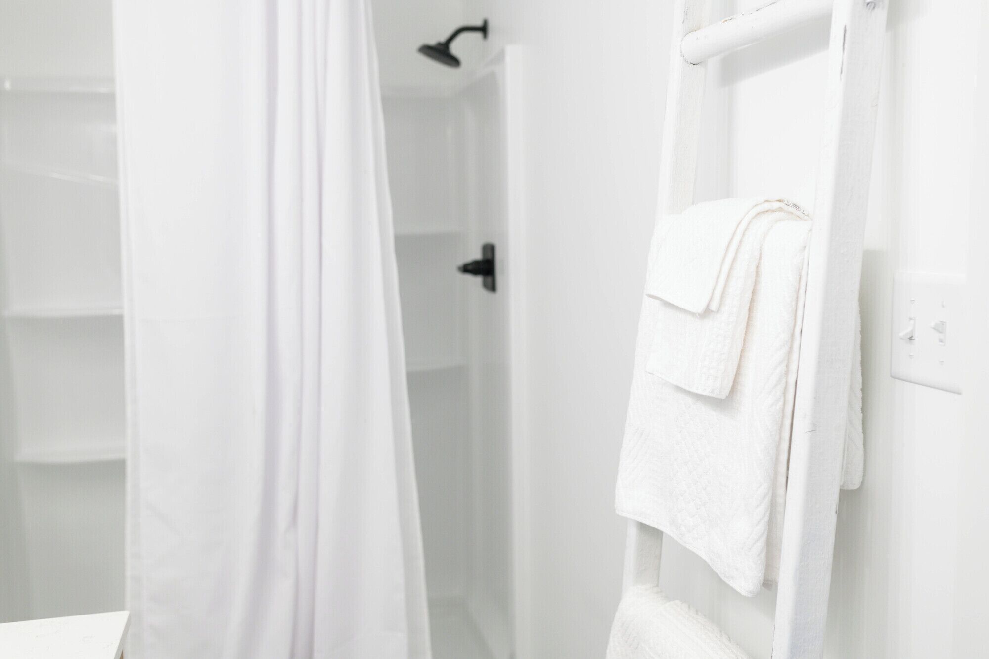 Shower, towels