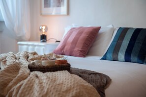 2 bedrooms, iron/ironing board, free WiFi, bed sheets - Ricasoli 37 - Flo Apartments (Firenze)