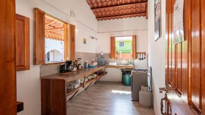 Unclassified image, 5 of 31, button - 3BR Home Near Beach | Pool | Local Vibes (Manzanillo)