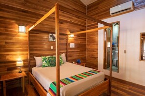 1 slaapkamer, een bureau, wifi, beddengoed