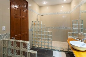 Hair dryer - Relaxing Poolside Stay | Near Beach and Dining (Manzanillo)