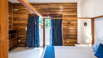 1 habitación, escritorio, wifi y ropa de cama