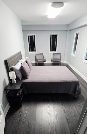 3 chambres, fer et planche à repasser, Wi-Fi, draps fournis