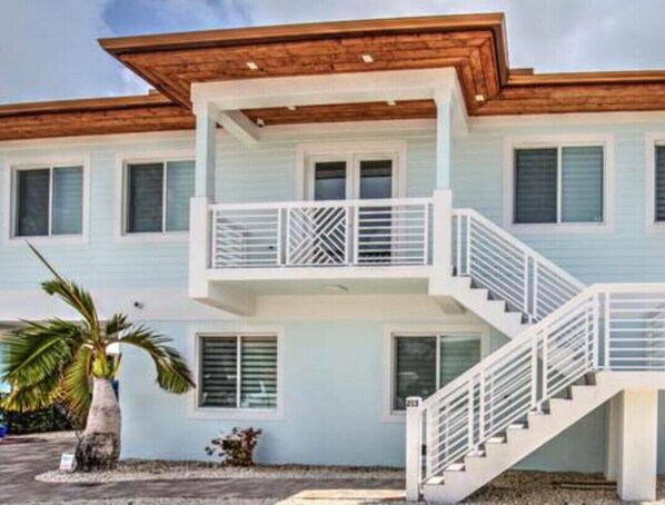 Luxury House, Private Bathroom, Ocean View | Exterior