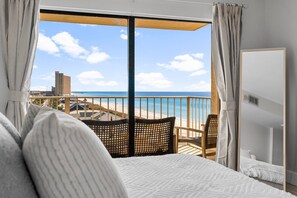 3 bedrooms, iron/ironing board, WiFi, bed sheets - NEW! Tide's End Getaway (Panama City Beach)