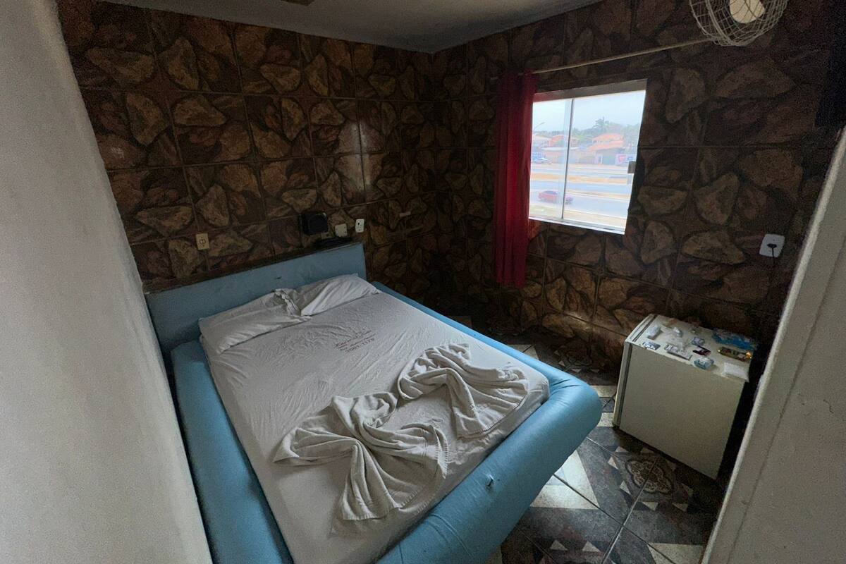 Double Room | WiFi (free), bed sheets