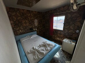 双人房 | 免费 WiFi、床单