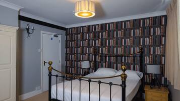 Classic Double Room | Iron/ironing board, free WiFi