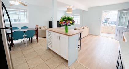 Charming 2BR Ocean Beach