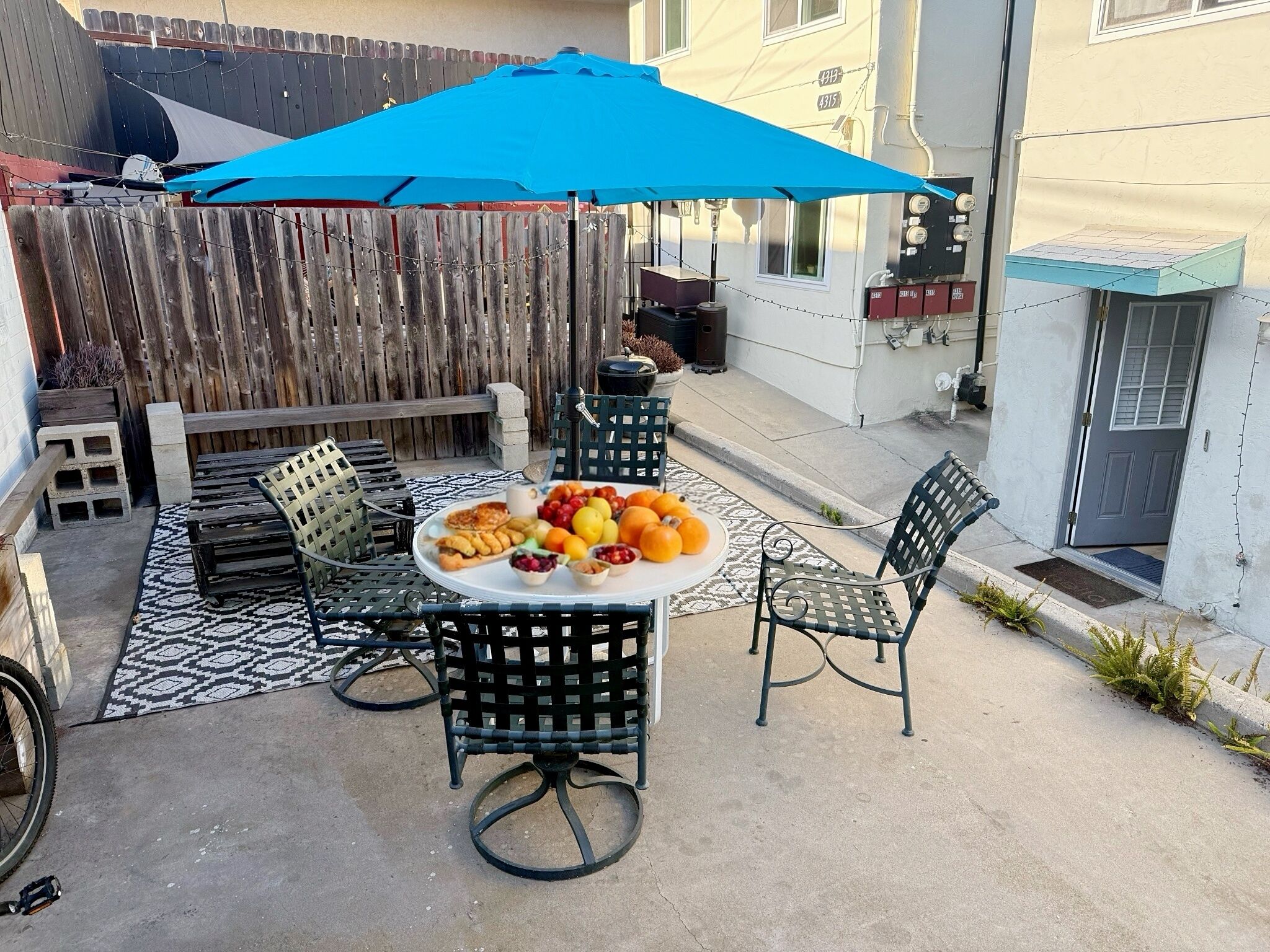 บริเวณภายนอก