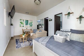 1 chambre, fer et planche à repasser, Wi-Fi, draps fournis