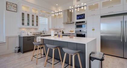 Marvelous Home In Victoria, BC