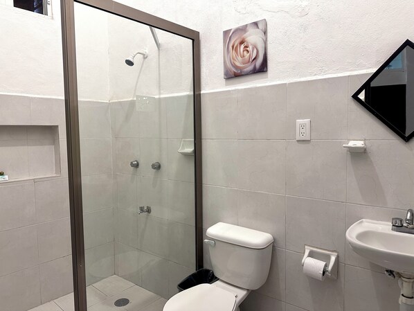 Bathroom - Hotel CASA VIDAL (Valladolid)