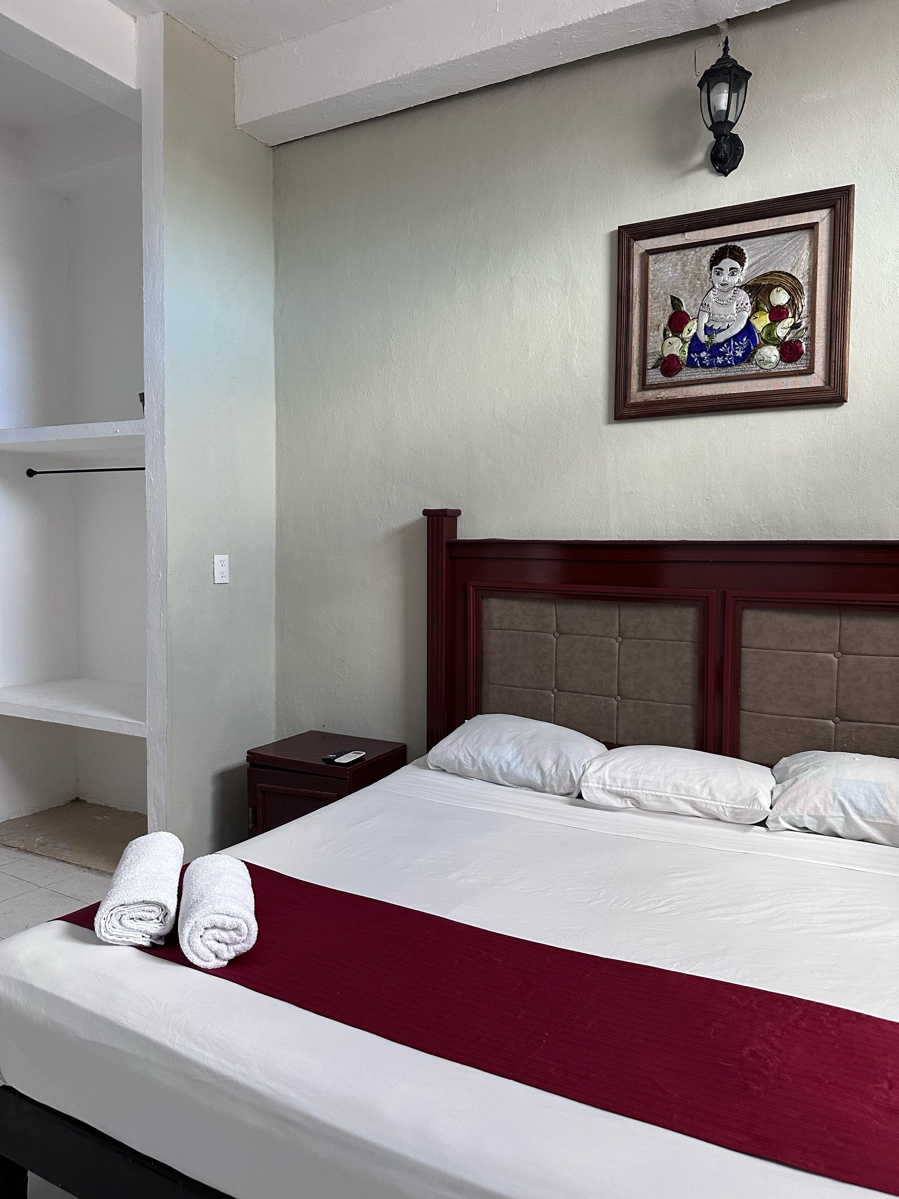 Habitación estándar, para no fumadores, baño privado | Wifi gratis y ropa de cama 