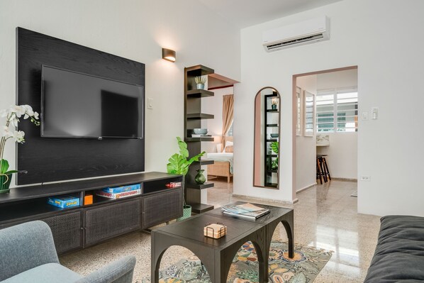 Apartment - Sleek Apartment With Pool Parking (San Juan)