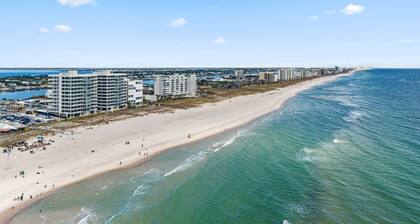 Walk to the beach!! Pool, Game Room, Backyard w/ firepit,Super spacious home!