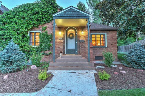 Downtown Glenwood Retreat