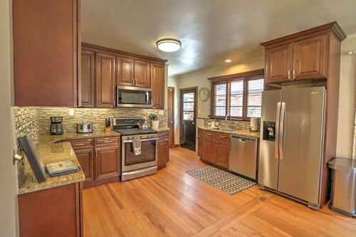 Downtown Glenwood Retreat