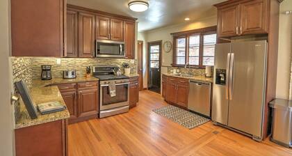 Downtown Glenwood Retreat