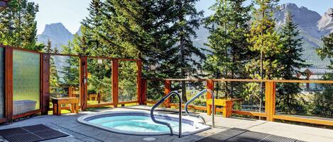 Bain à remous extérieur