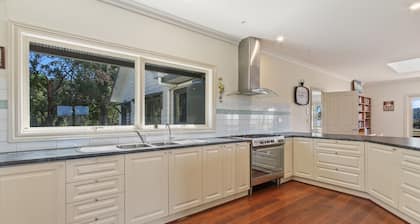 Peninsula at Metung - Boole Poole